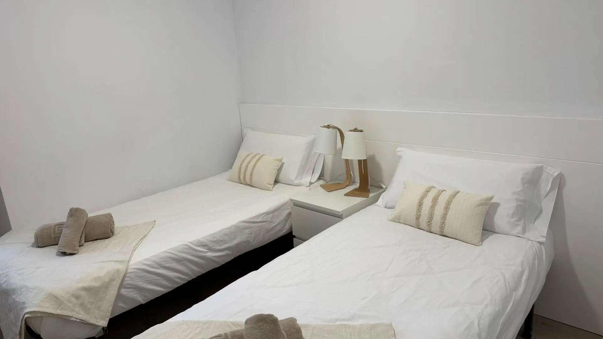 Apartment Encamp Con Encanto Apto Con 2 Hab Wifi Y Pk